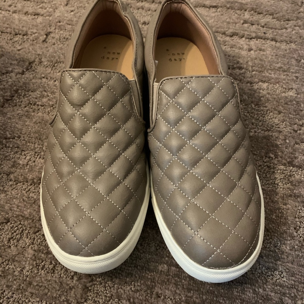 Women’s sneakers